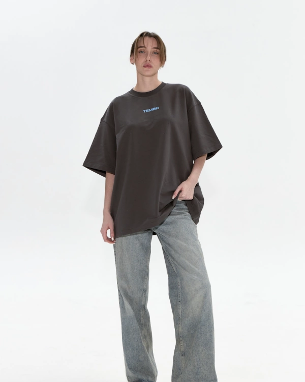Thick jersey oversize T-shirt Totem with a label and iron-on transfer